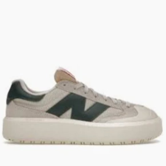 New Balance Cream and Green Athletic Shoes - Picture 2 of 11